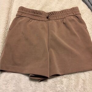 lululemon athletica Softstreme Cozy Brown Elastic-Waist Athletic Shorts sz 4